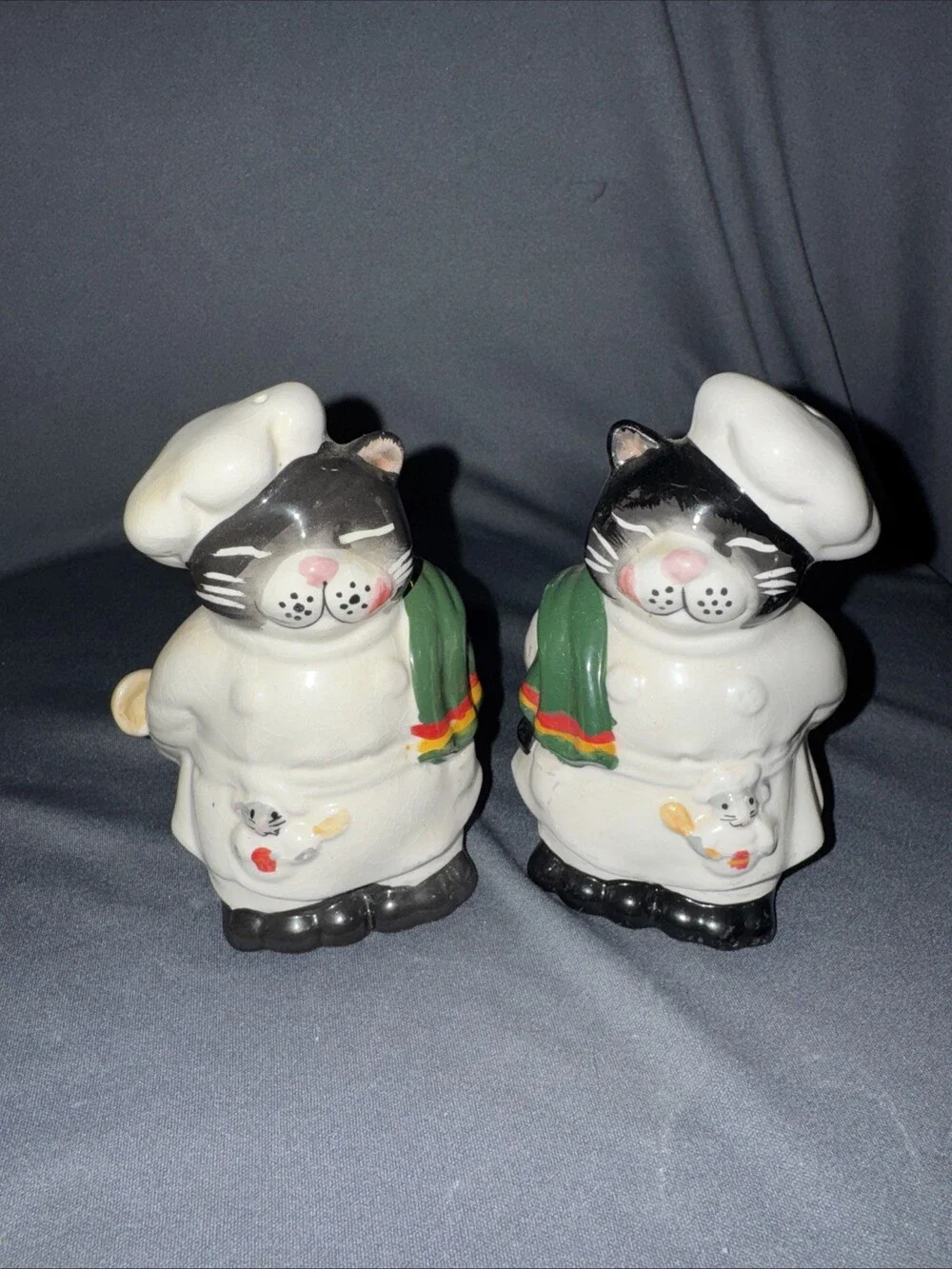 Vintage Black Cat Chef Hand Painted Salt And Pepper Shaker With Stoppers